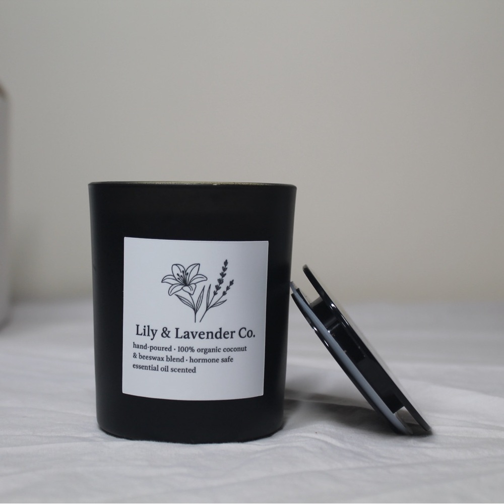 6oz Coconut Vanilla scented non-toxic organic Candle - Picture 2 of 3